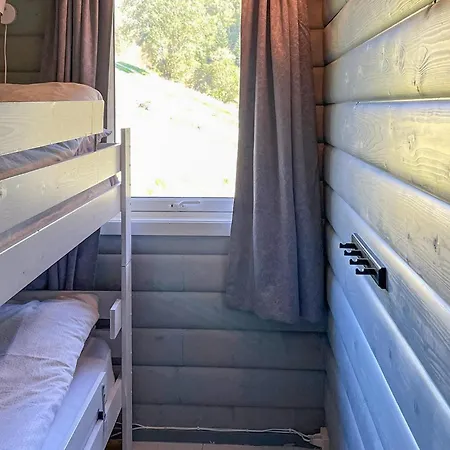 5 Bedroom Cozy In Holiday home