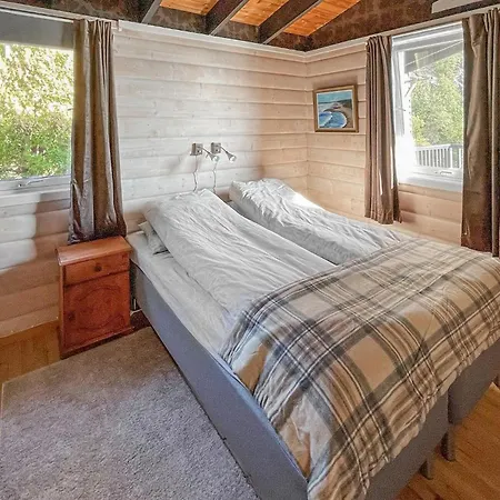 Holiday home 5 Bedroom Cozy In