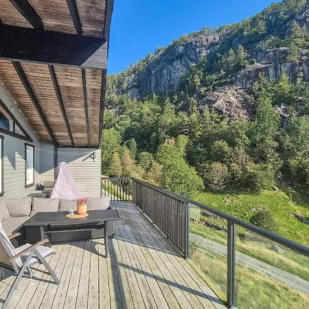 Holiday home 5 Bedroom Cozy In Hebnes