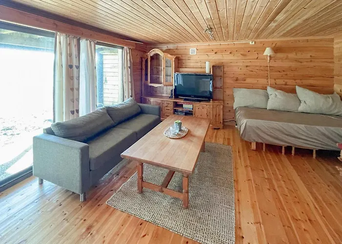 5 Bedroom Cozy In * Hebnes