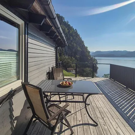 5 Bedroom Cozy In Holiday home