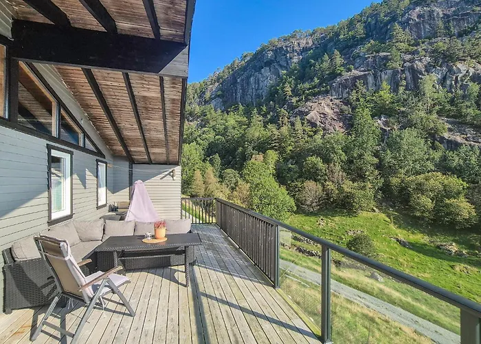 Ferienhaus 5 Bedroom Cozy In Hebnes